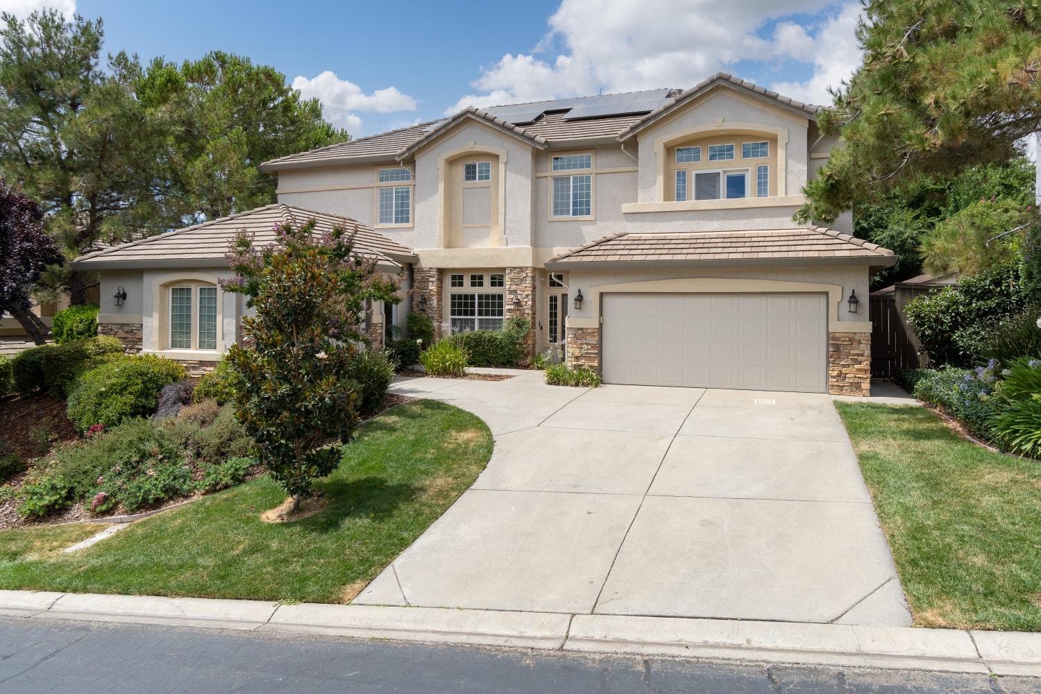 211 Gunston Court