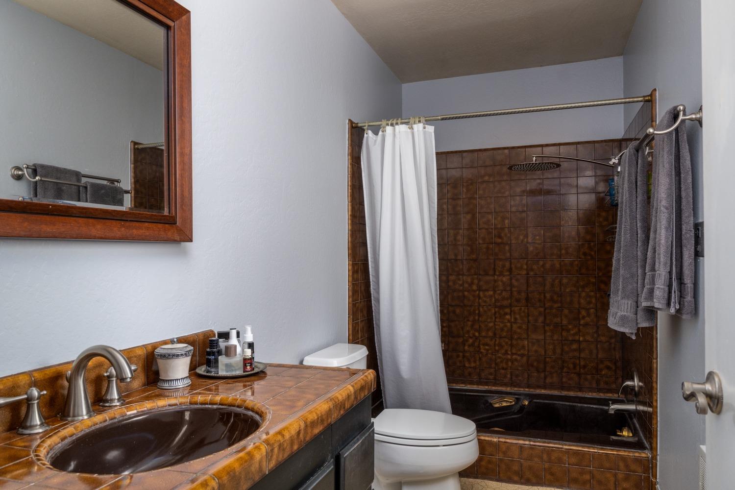 3128 Gold Ridge Trail