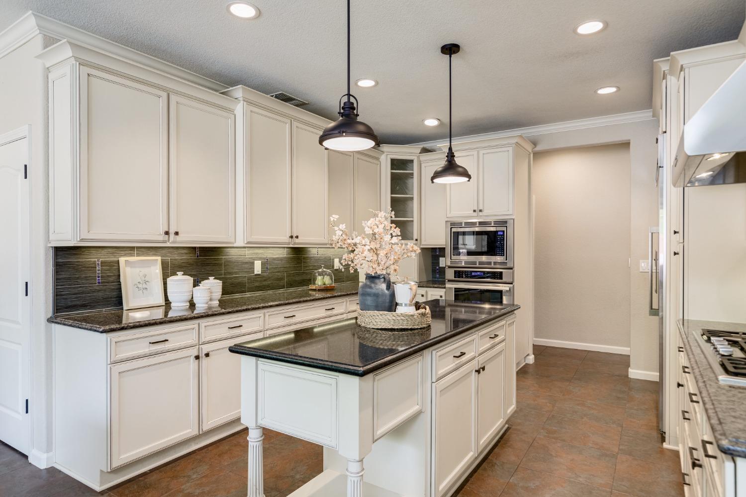 10917 Sunrise Ridge Circle