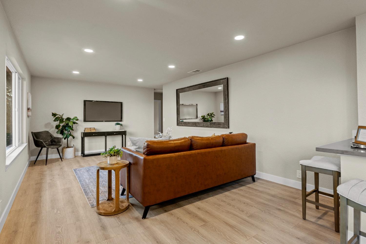 4085 Hutson Lane