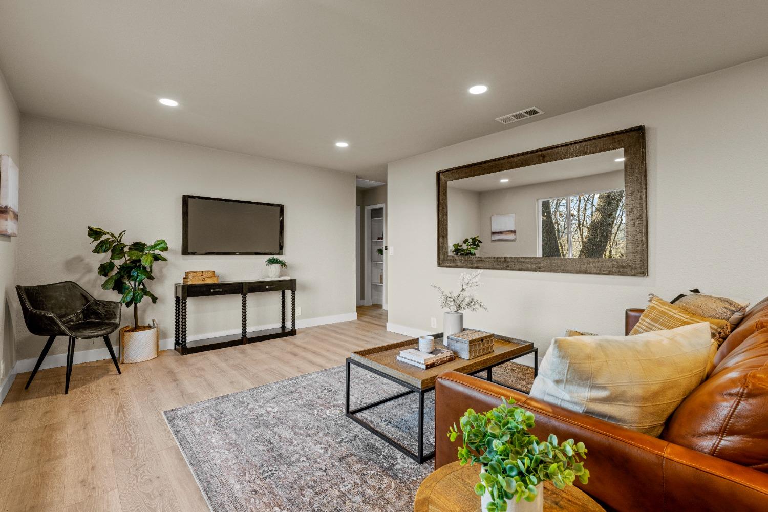 4085 Hutson Lane