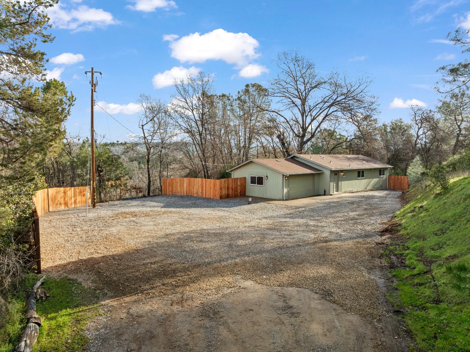 4085 Hutson Lane