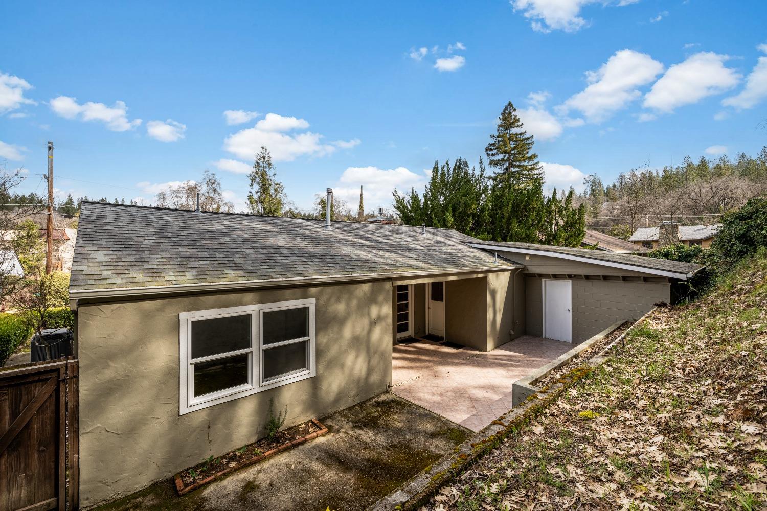 1376 Martin Lane