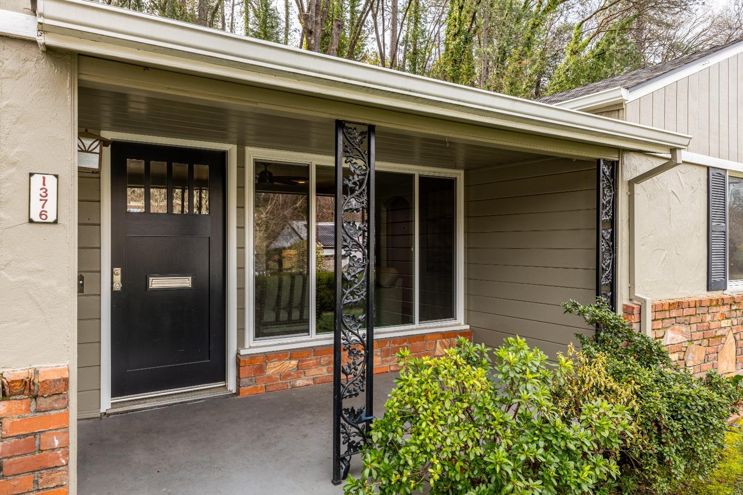 1376 Martin Lane