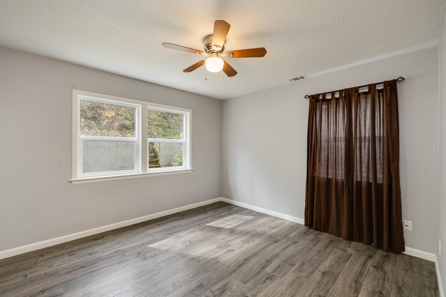 1376 Martin Lane