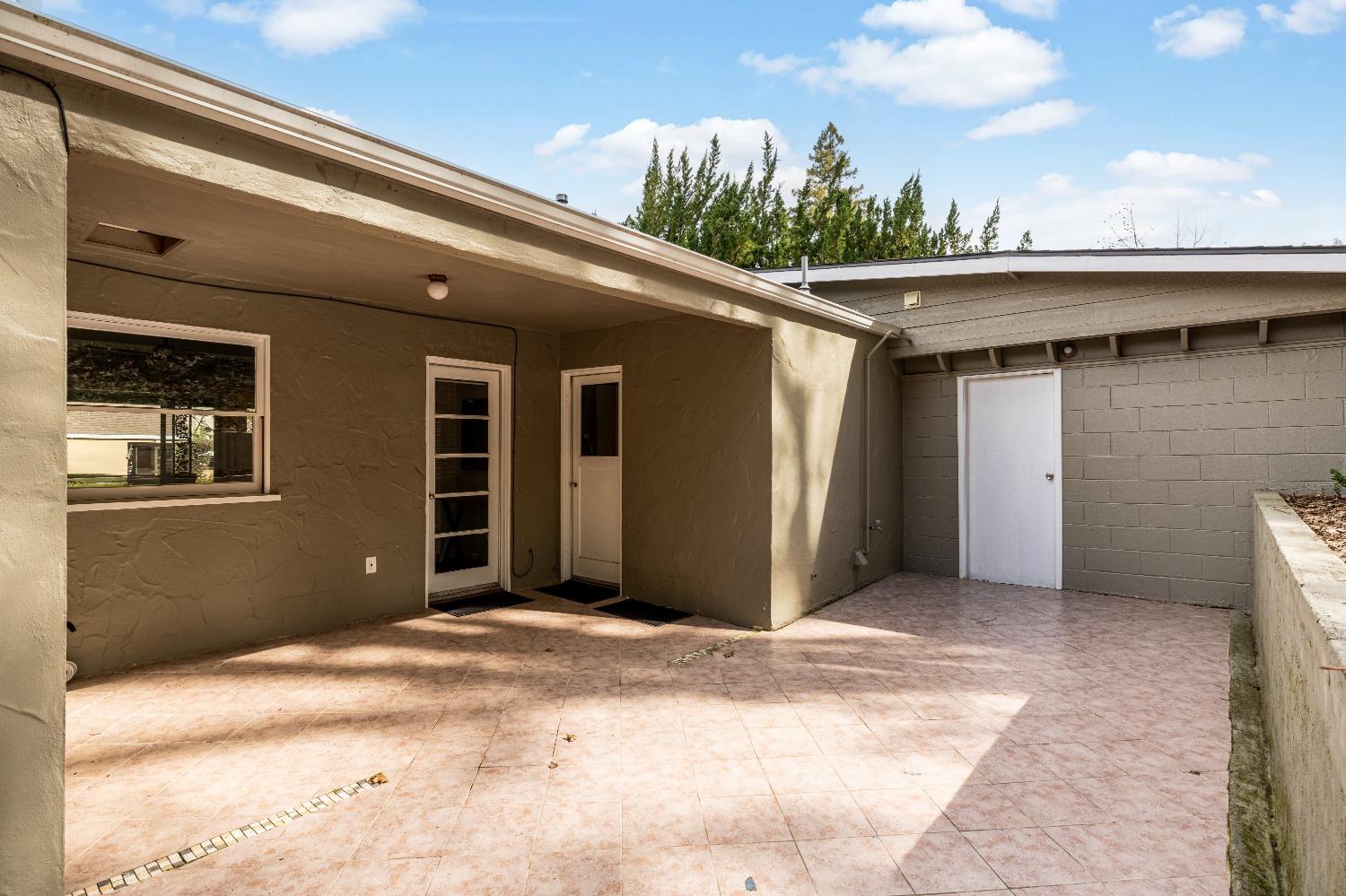 1376 Martin Lane