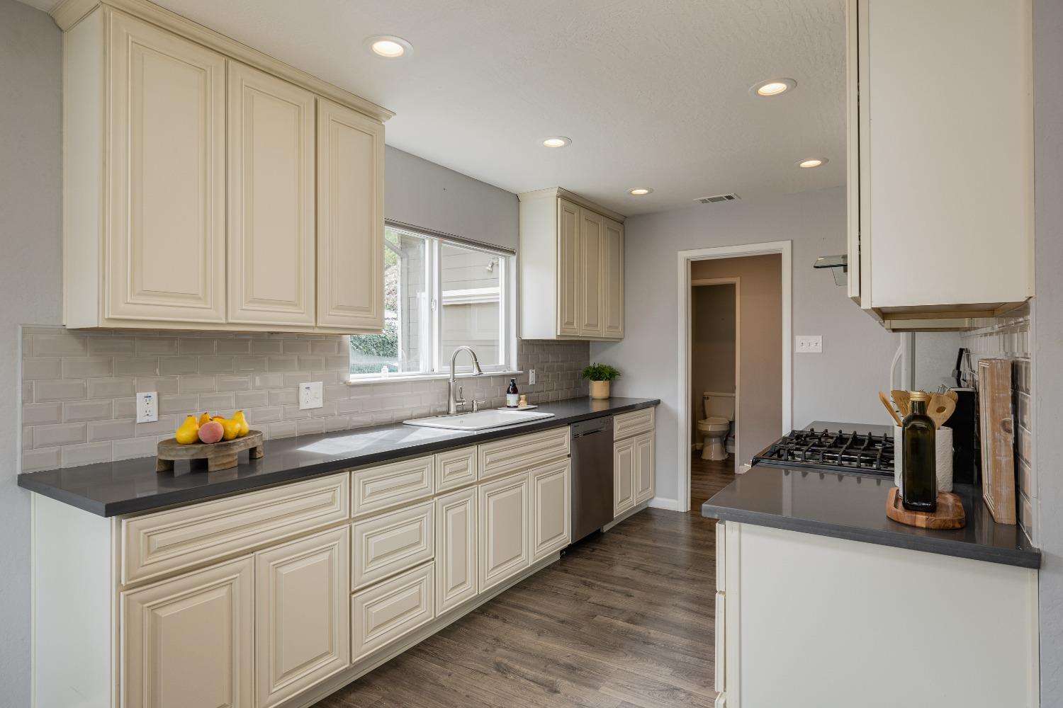 1376 Martin Lane