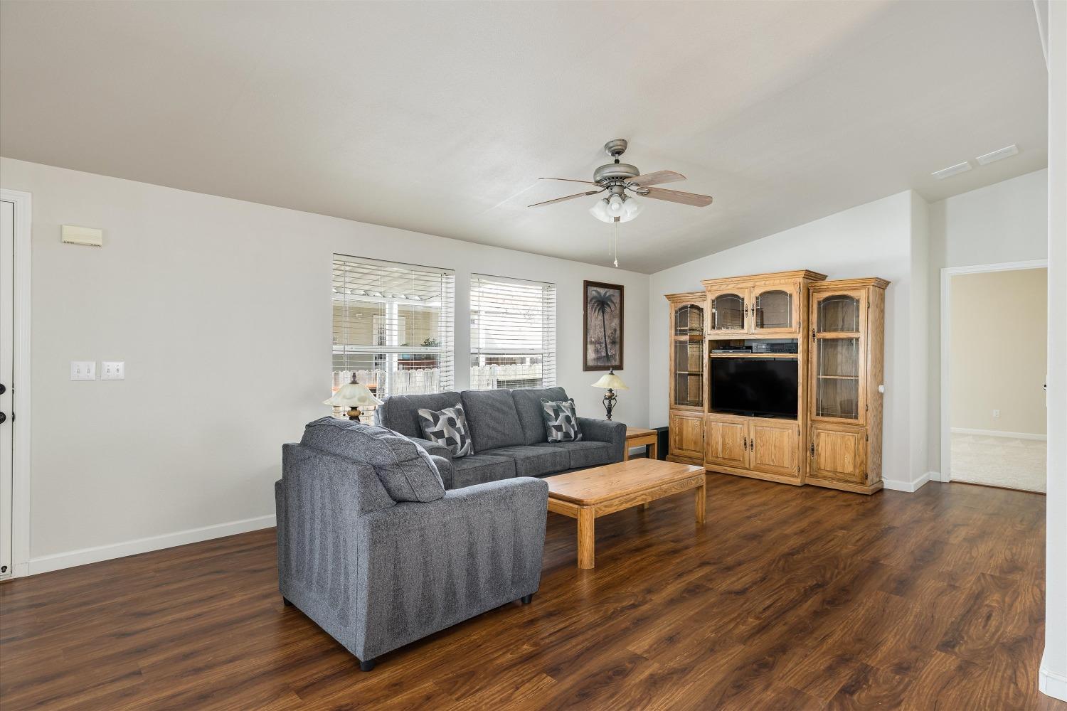 1130 White Rock Road 116