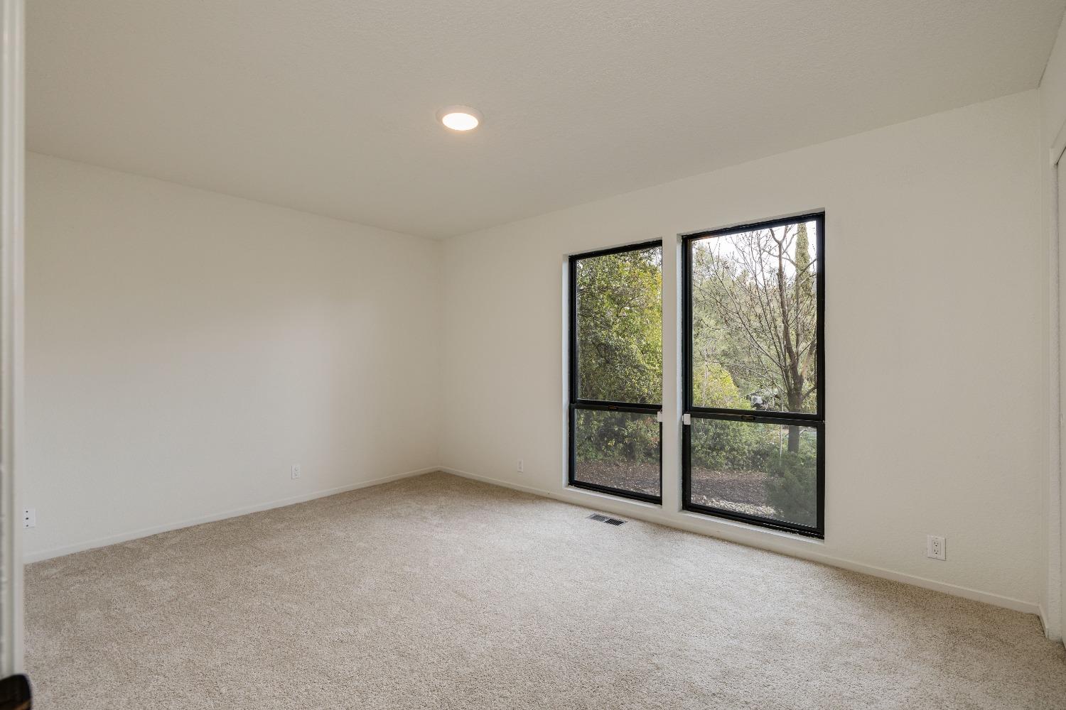 3172 Stanford Lane