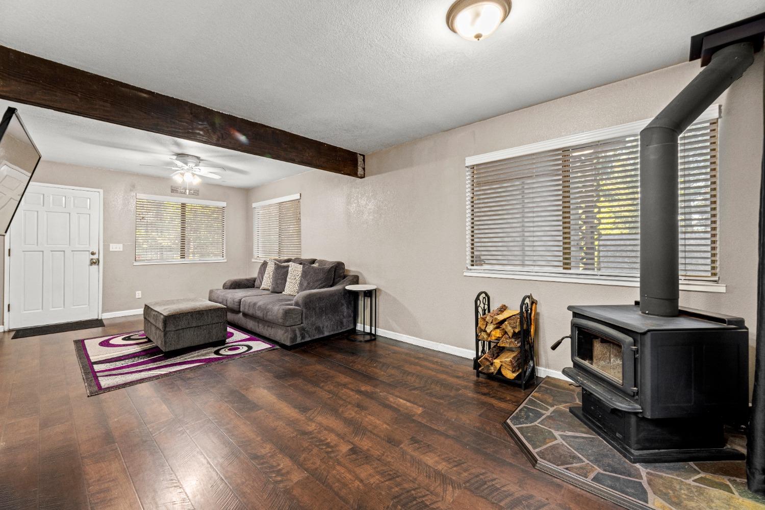 5415 Buttercup Drive