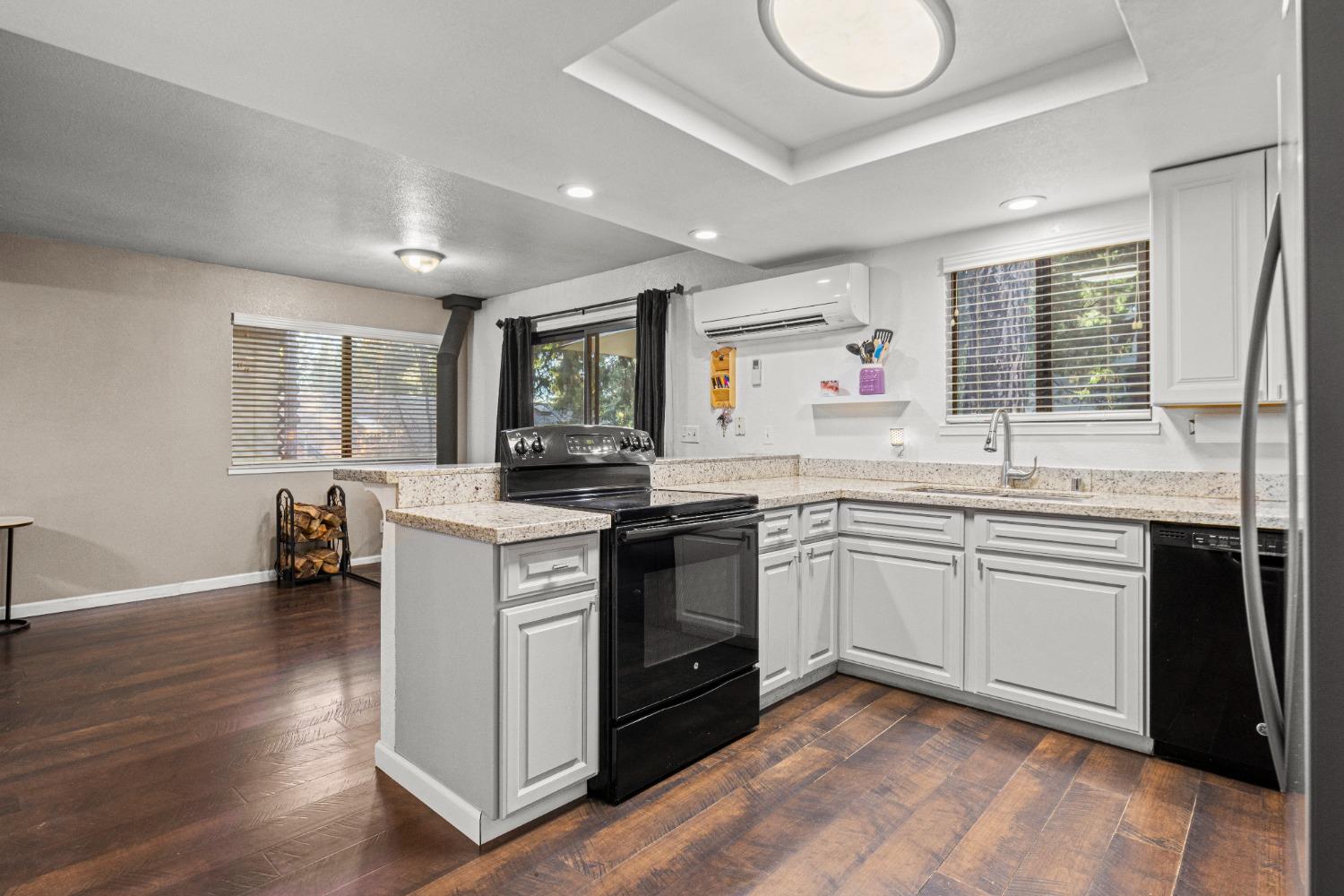 5415 Buttercup Drive