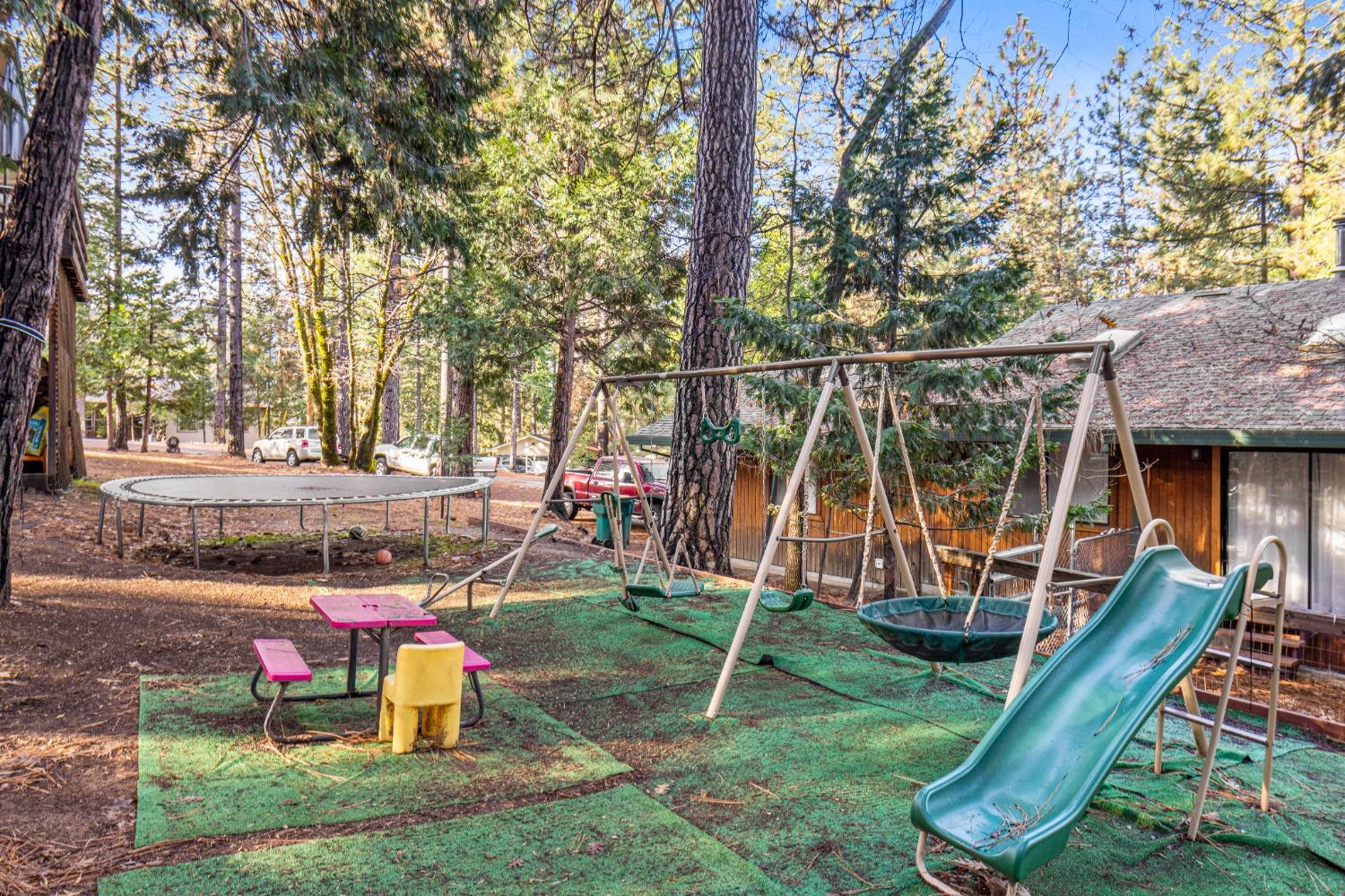 5415 Buttercup Drive