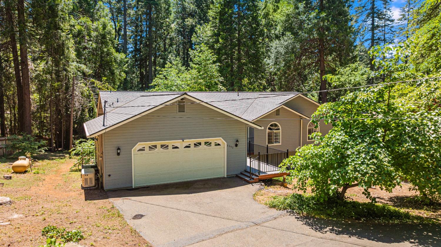 5532 Shadow Court