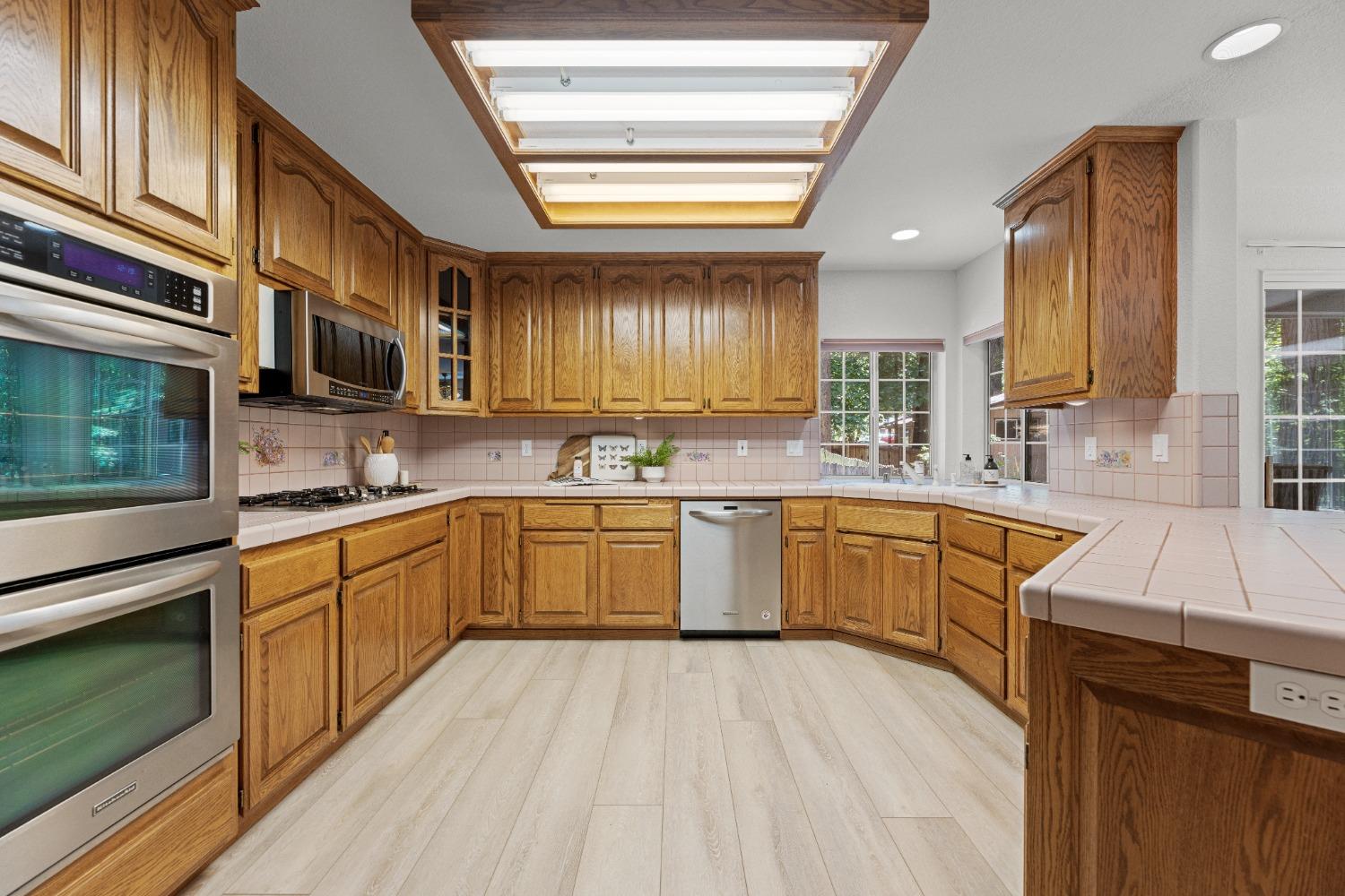 5532 Shadow Court