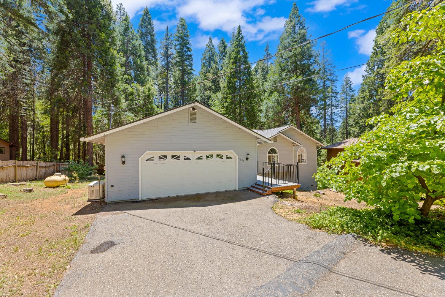 5532 Shadow Court