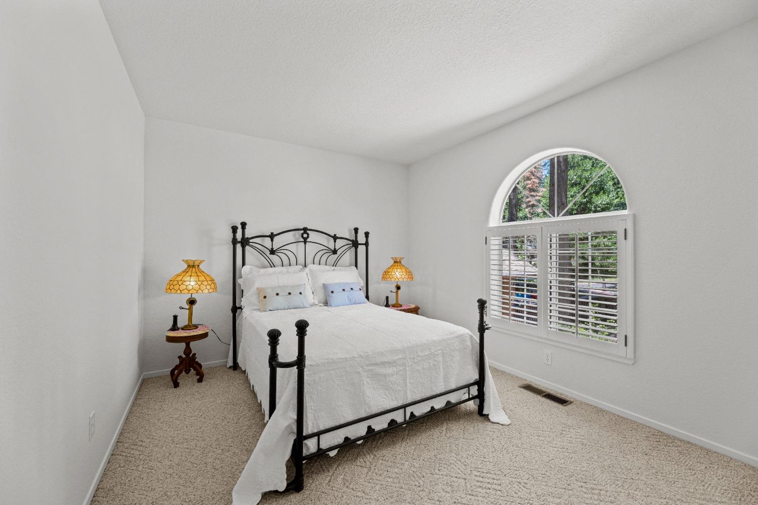 5532 Shadow Court
