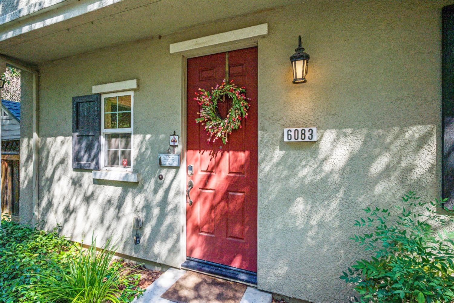 6083 Camden Circle