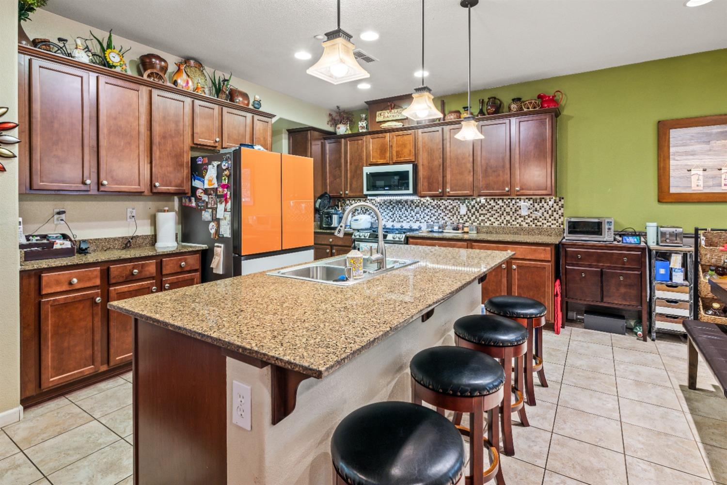 6083 Camden Circle