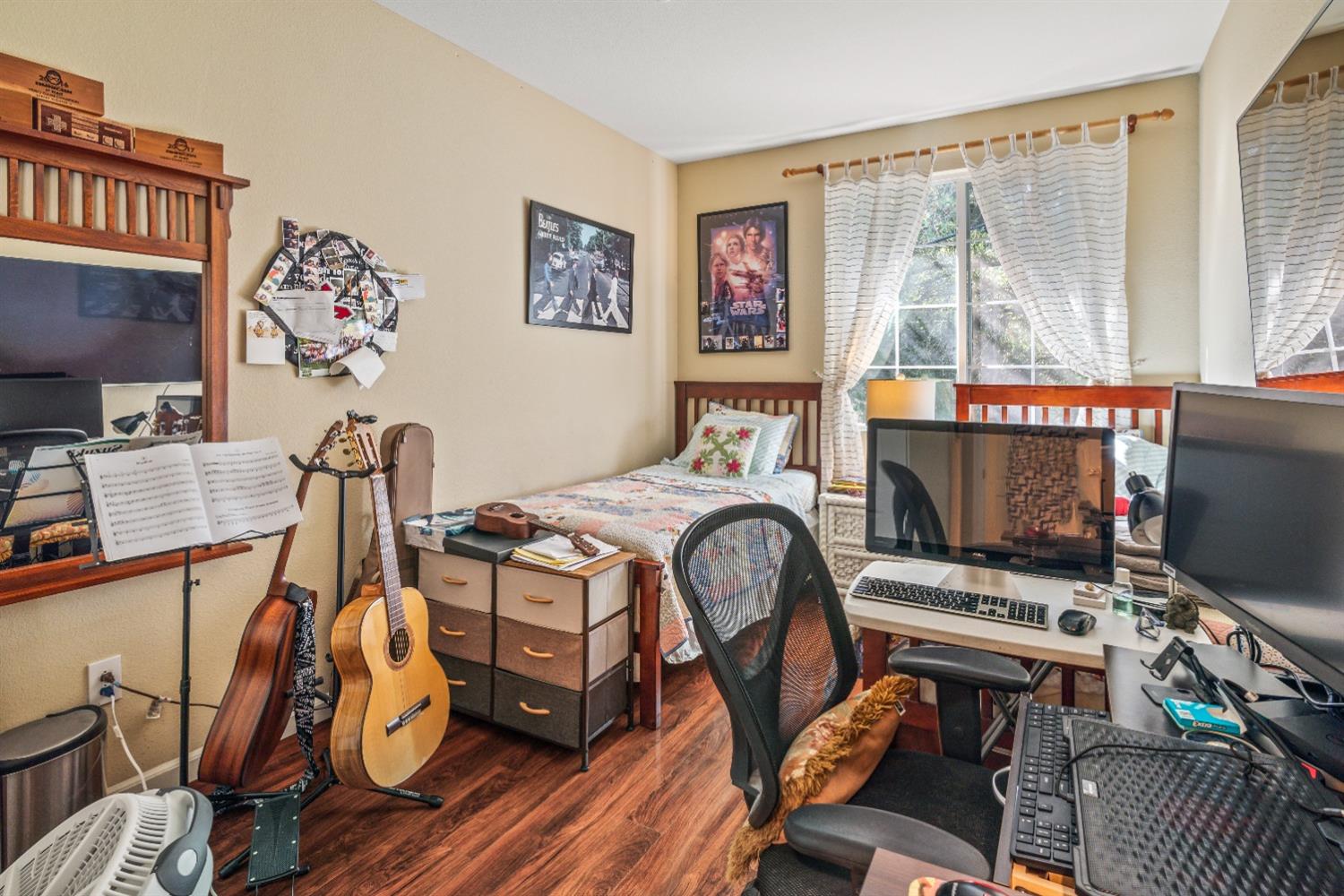 6083 Camden Circle