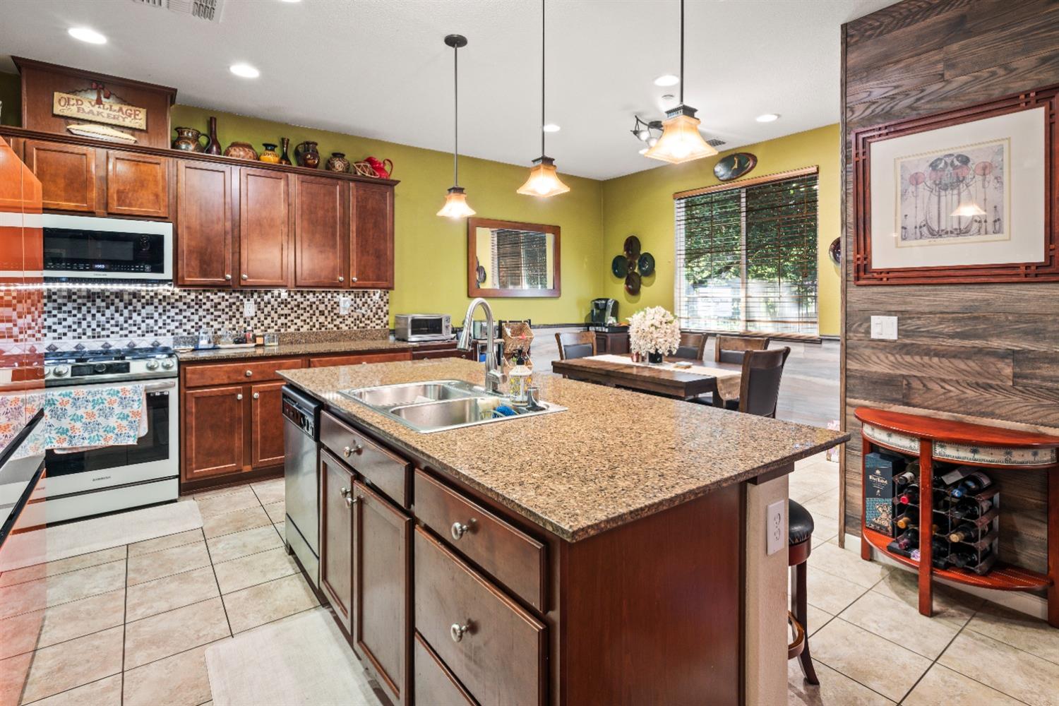 6083 Camden Circle