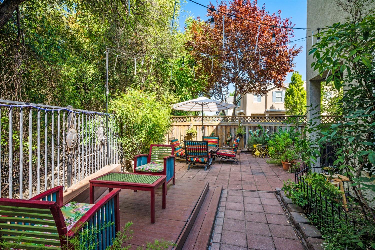 6083 Camden Circle