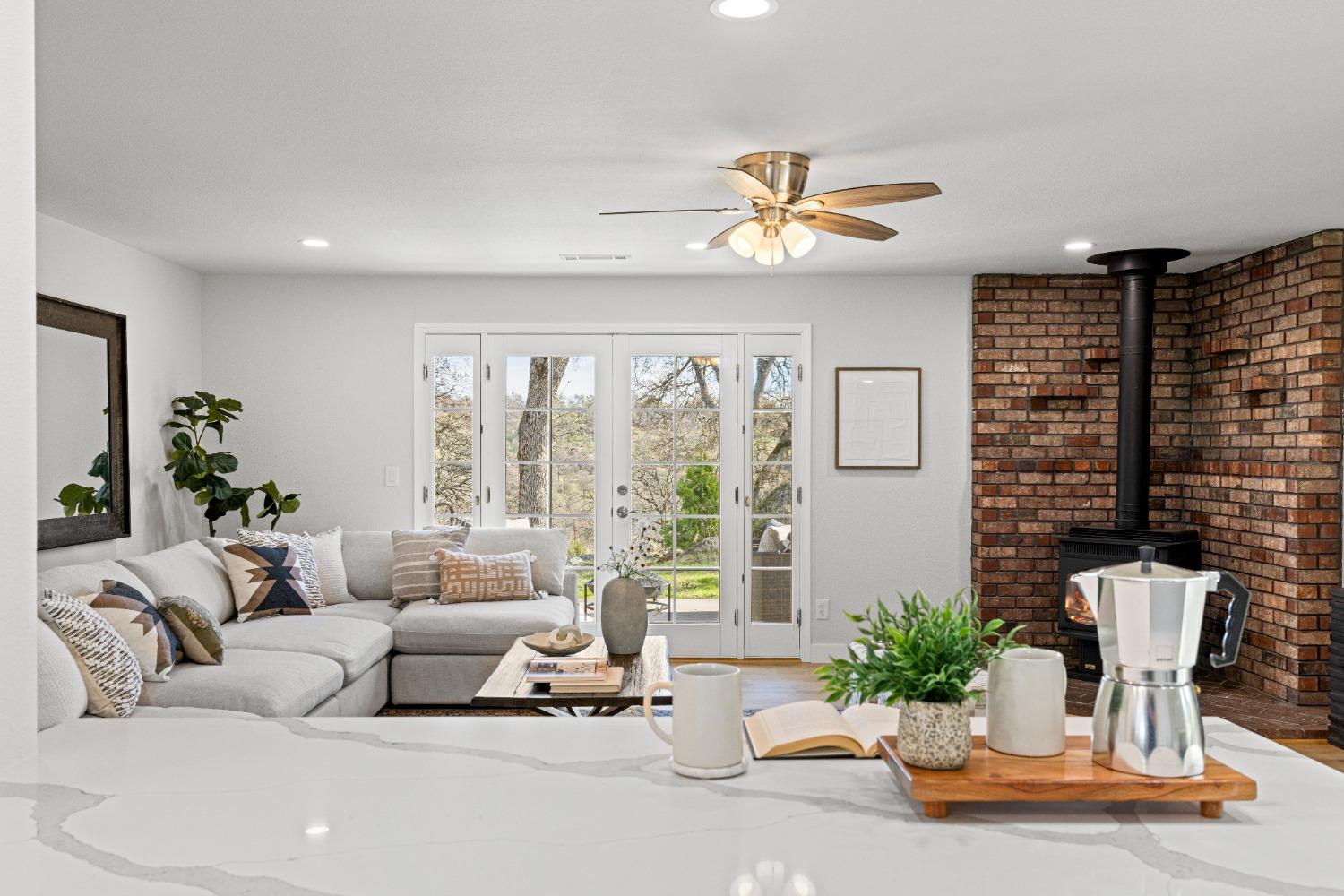 6541 Crystal Boulevard