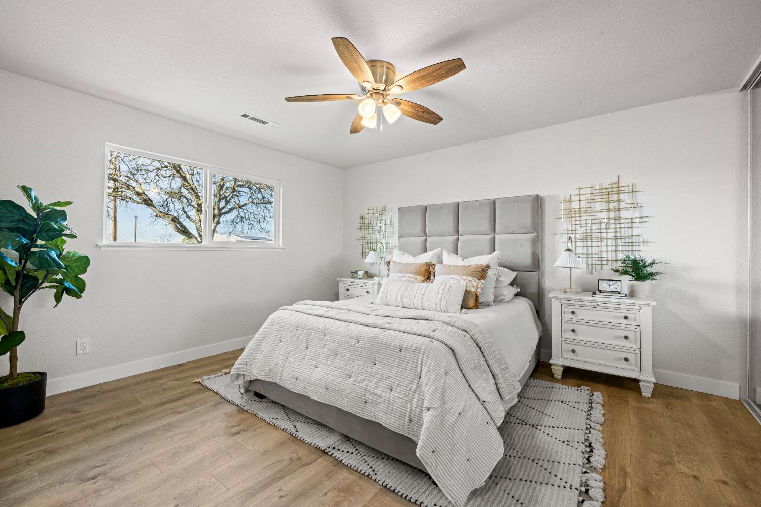 6541 Crystal Boulevard