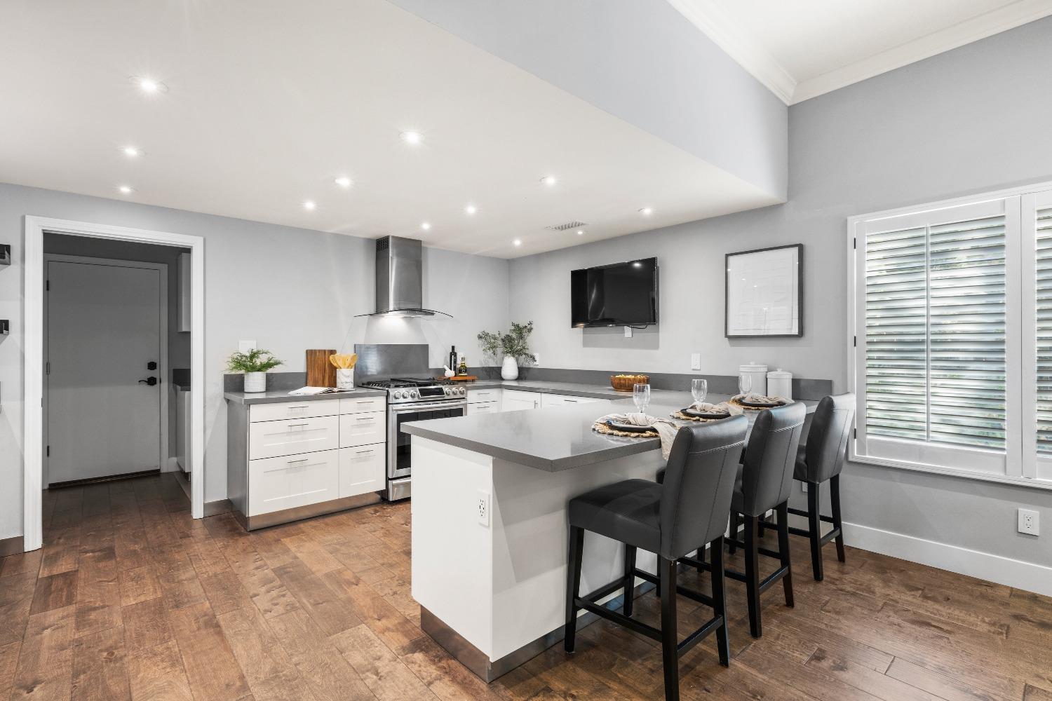 11853 Prospect Hill Drive