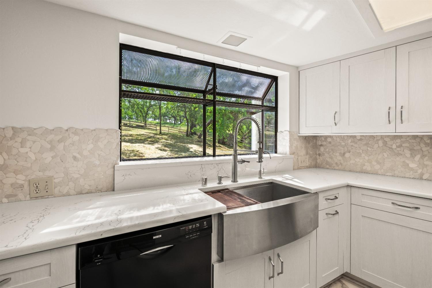 1502 Arrowbee Drive