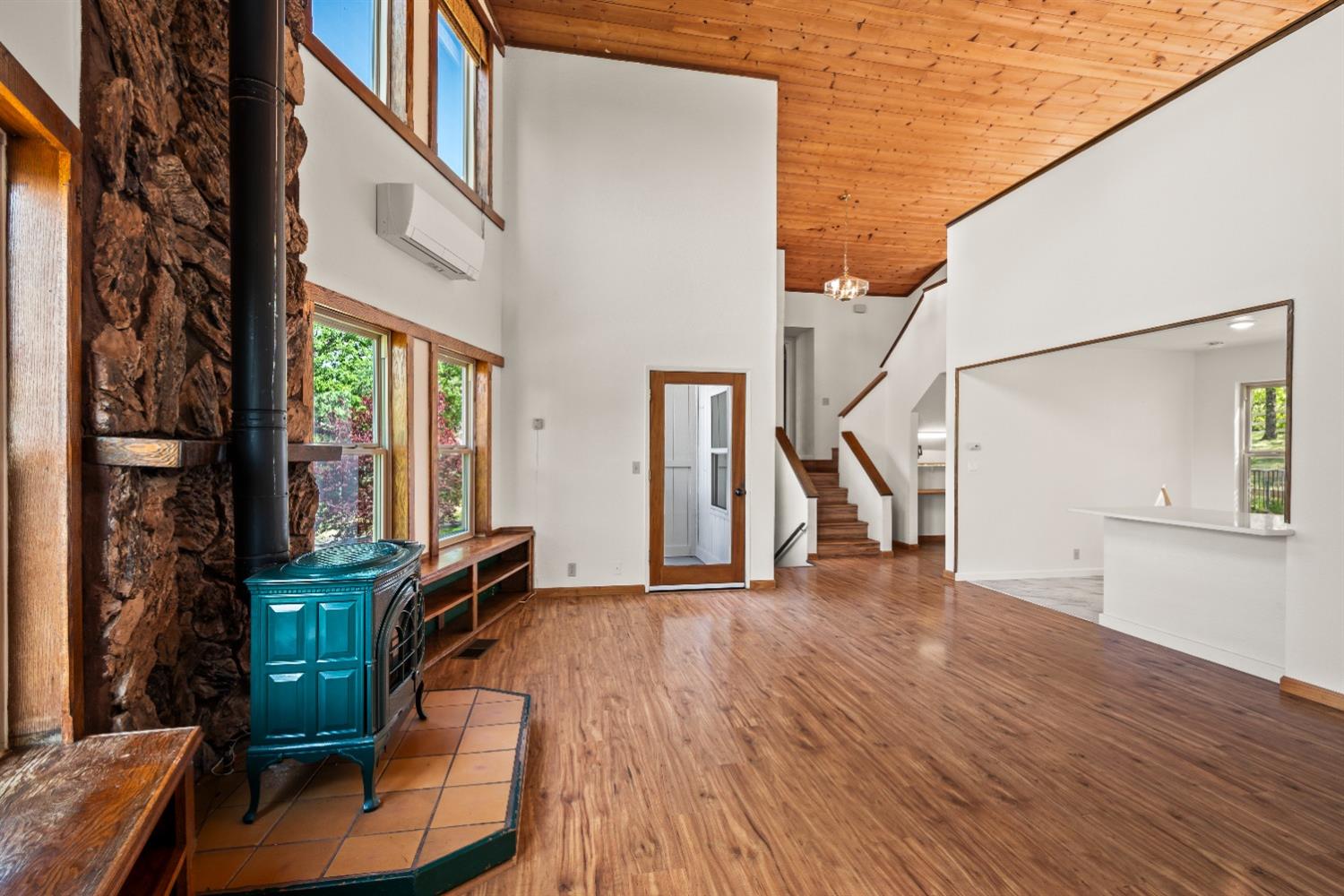 1502 Arrowbee Drive
