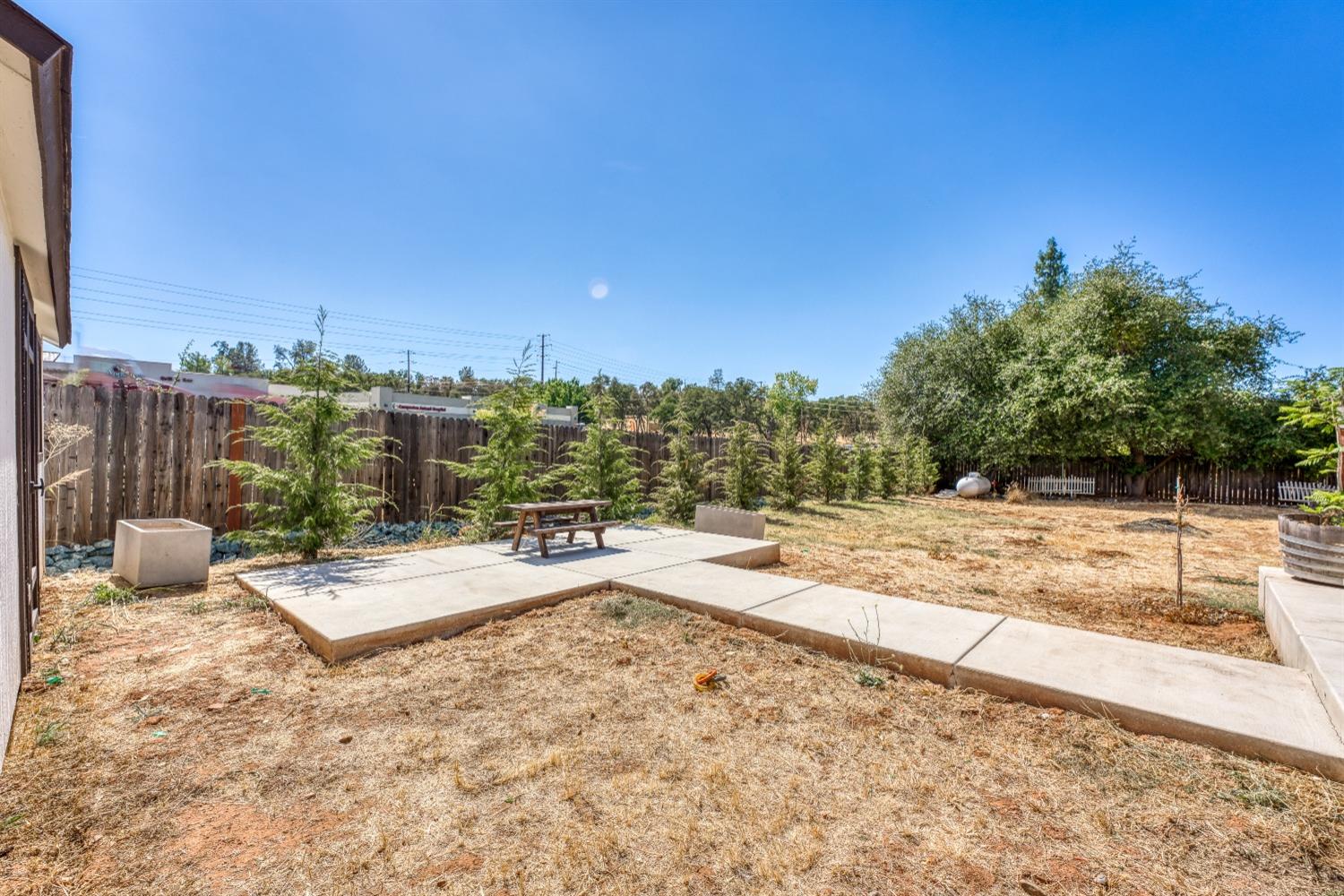 3262 Country Club Drive