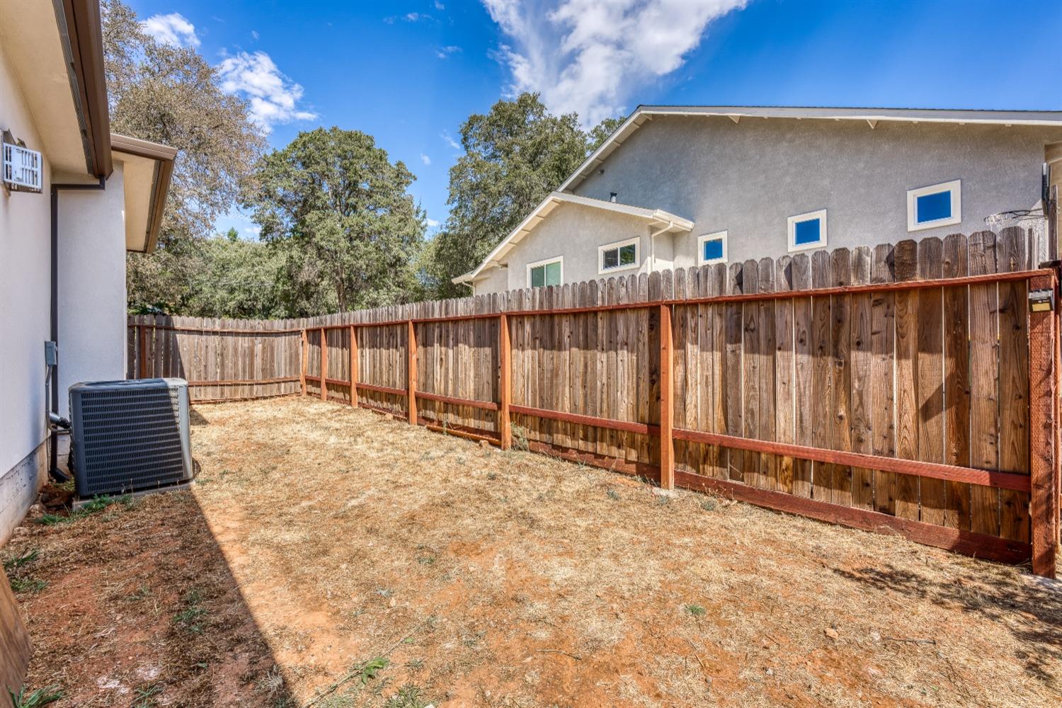 3262 Country Club Drive