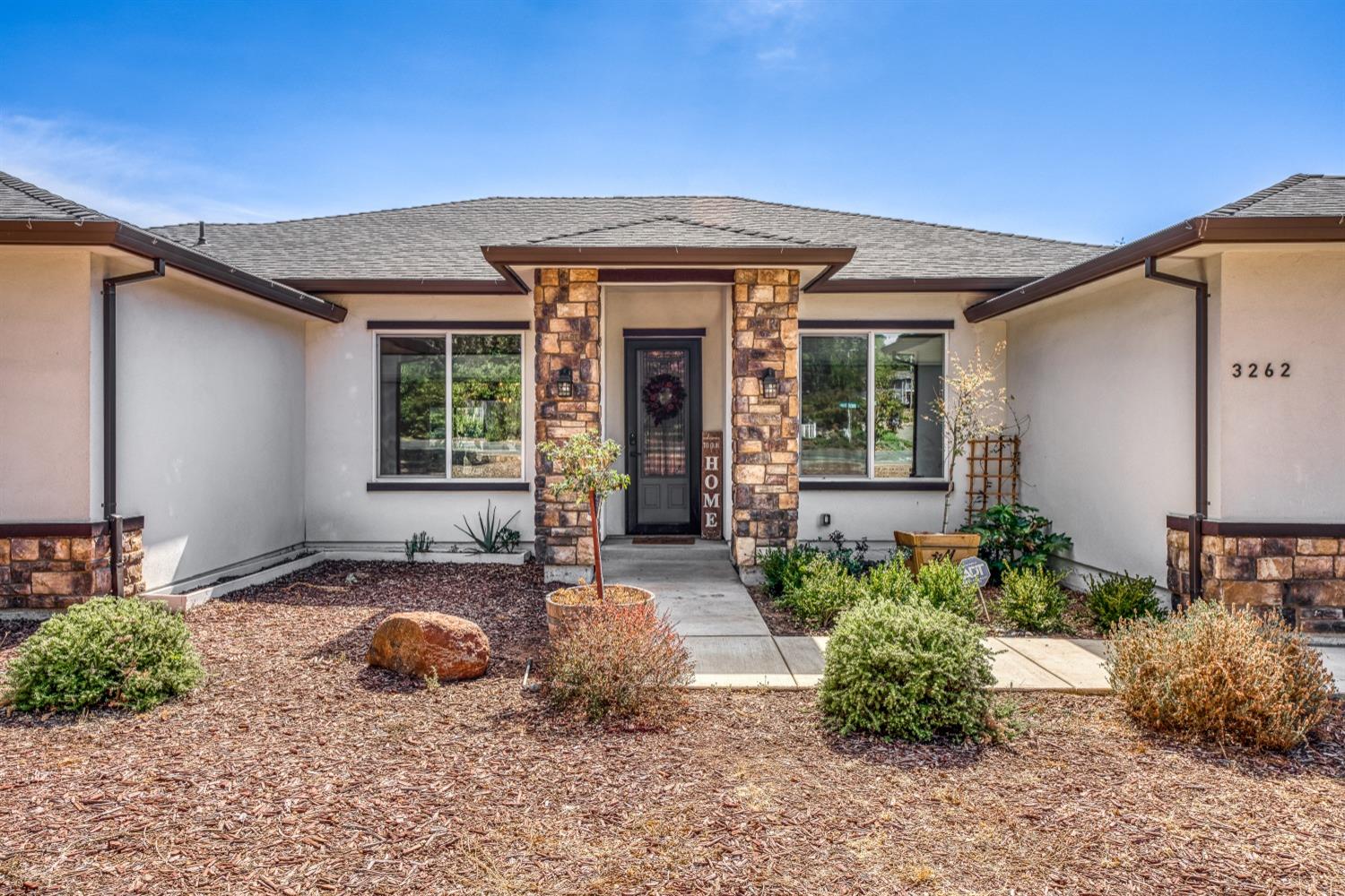 3262 Country Club Drive