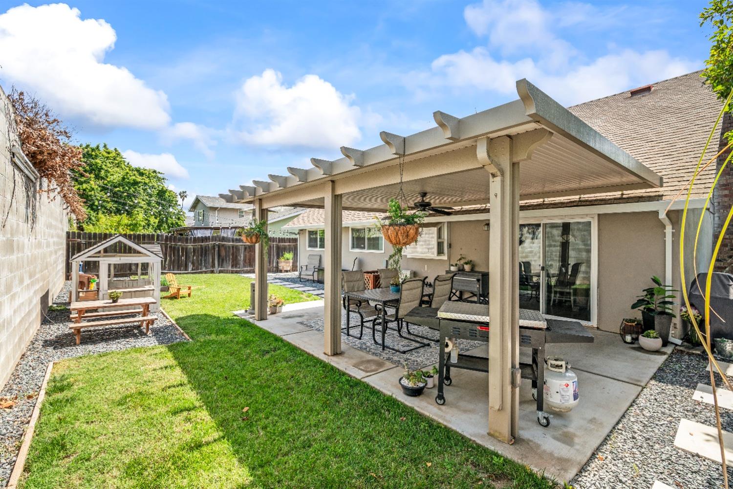 9037 Trujillo Way
