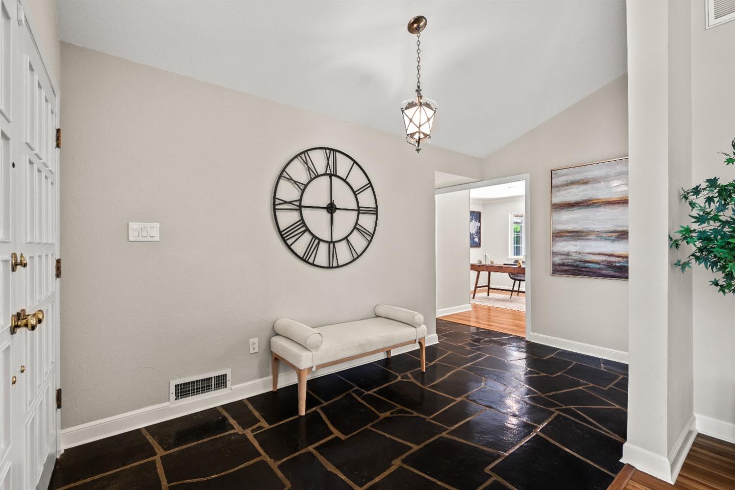 1408 Jerrilyn Court