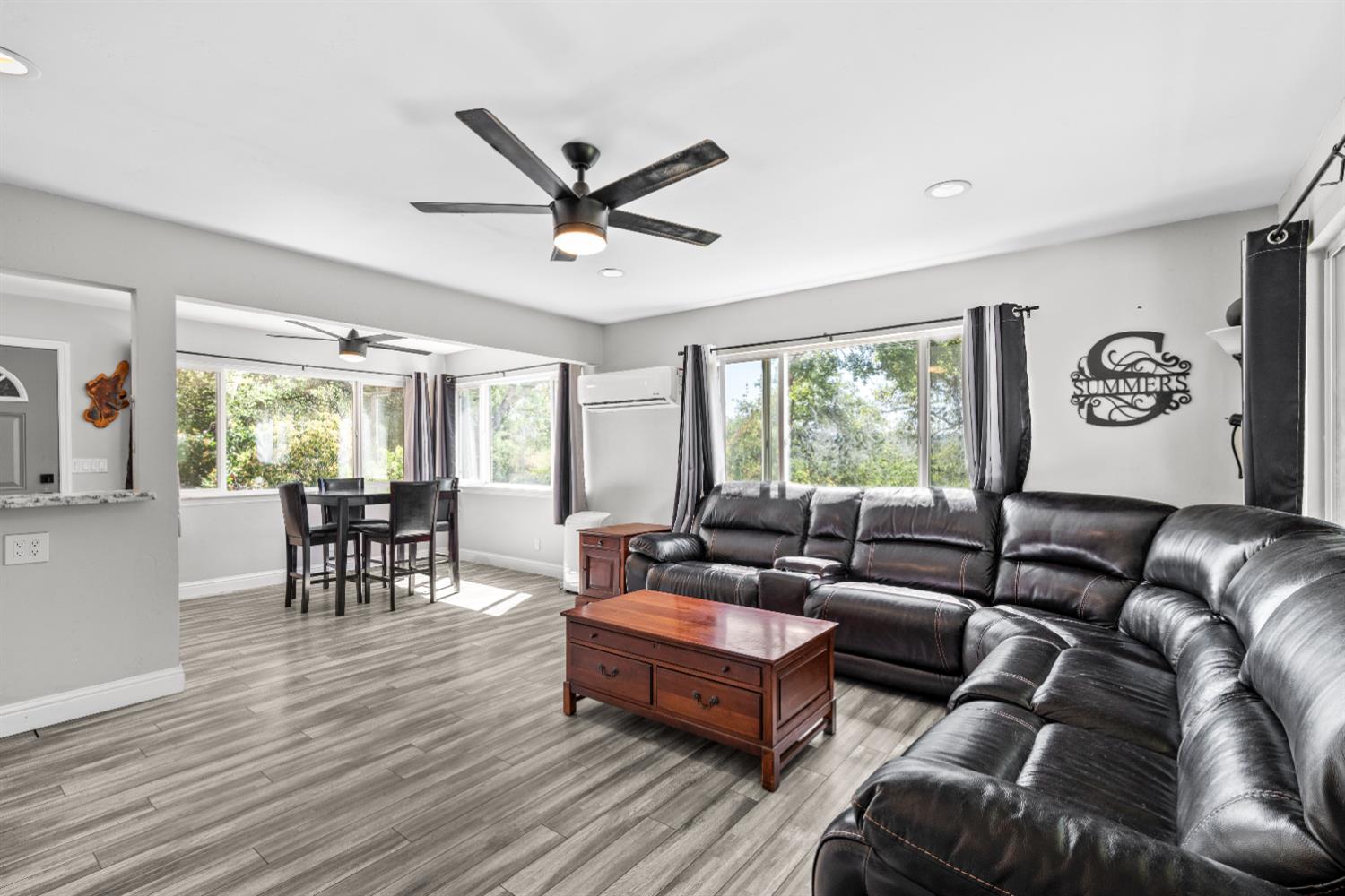 4428 Panorama Drive