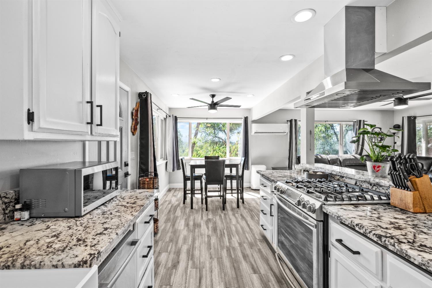 4428 Panorama Drive