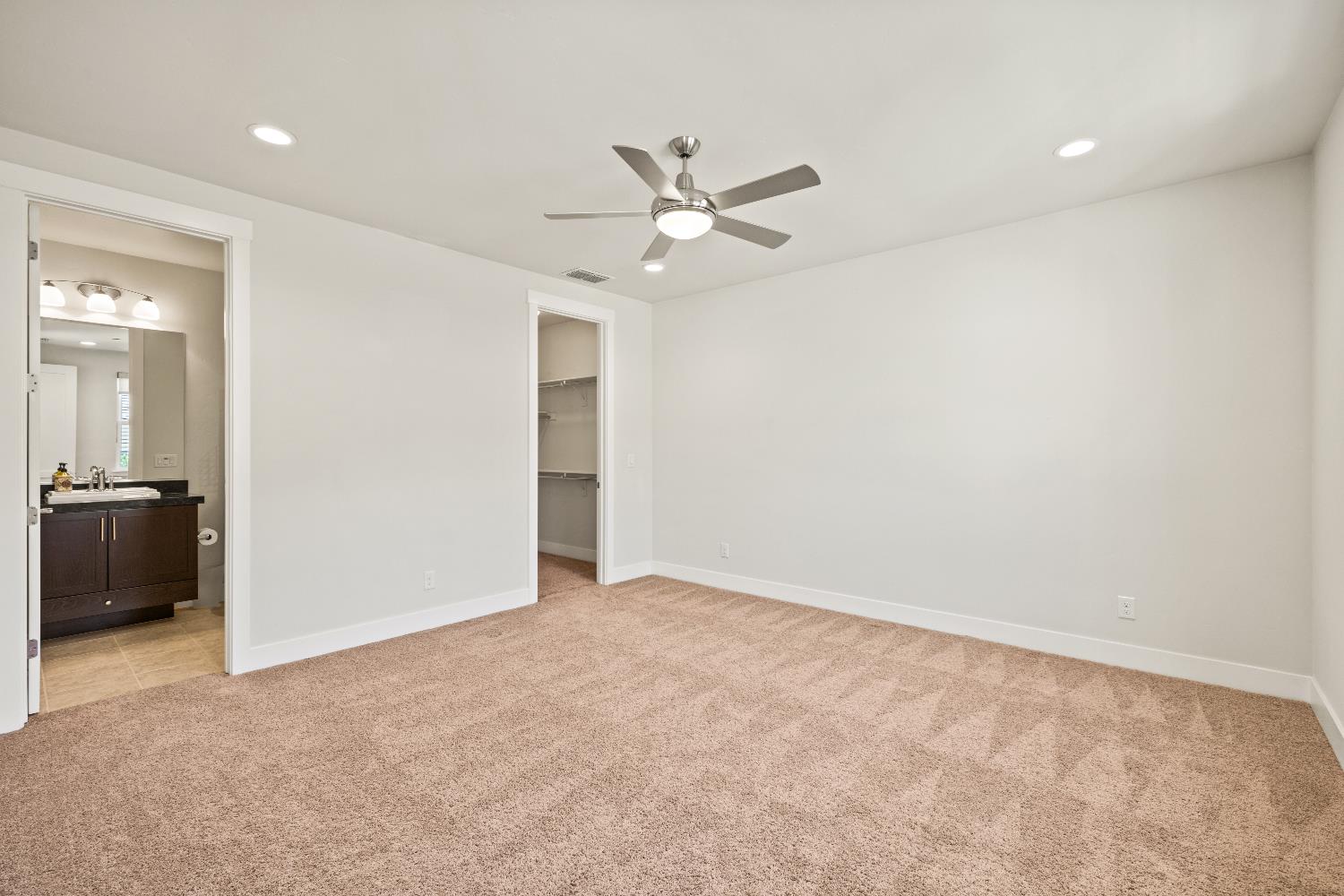 109 Chardin Place