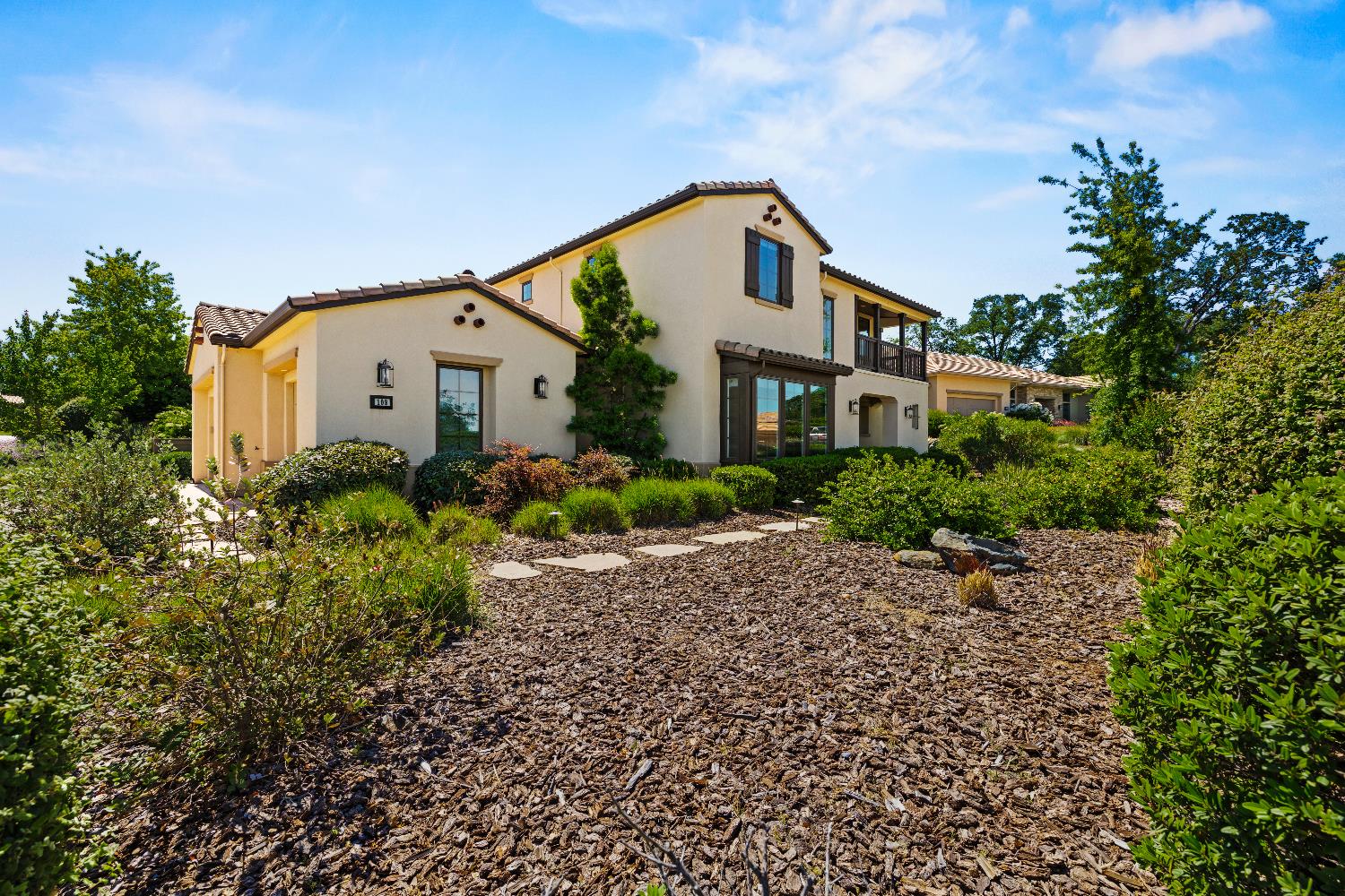 109 Chardin Place