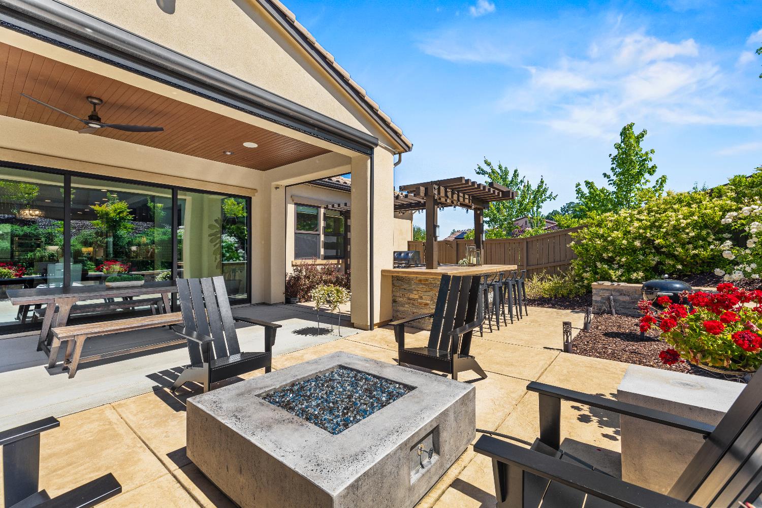 109 Chardin Place