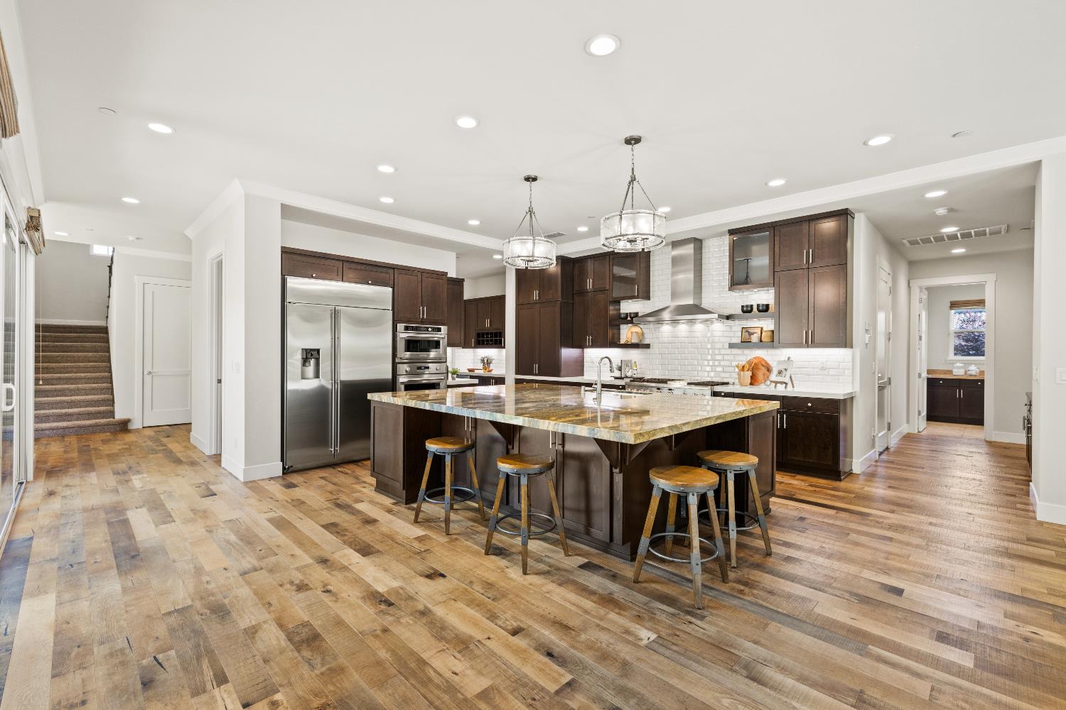 109 Chardin Place