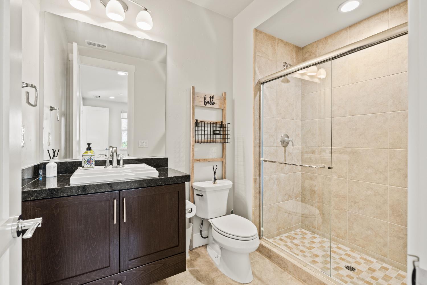 109 Chardin Place