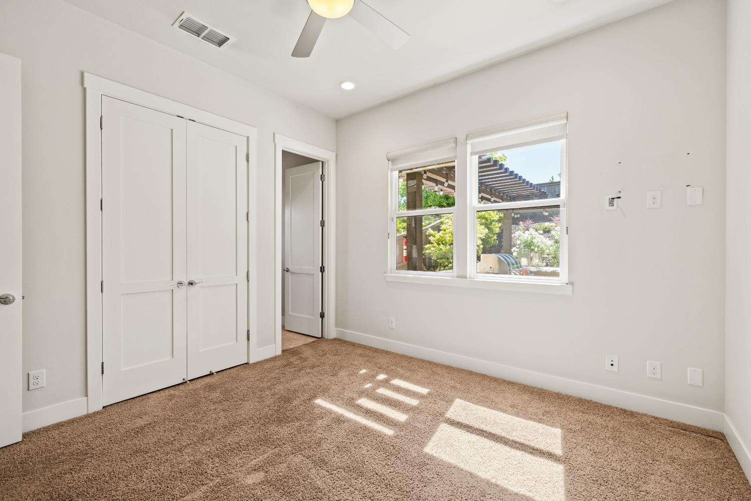 109 Chardin Place