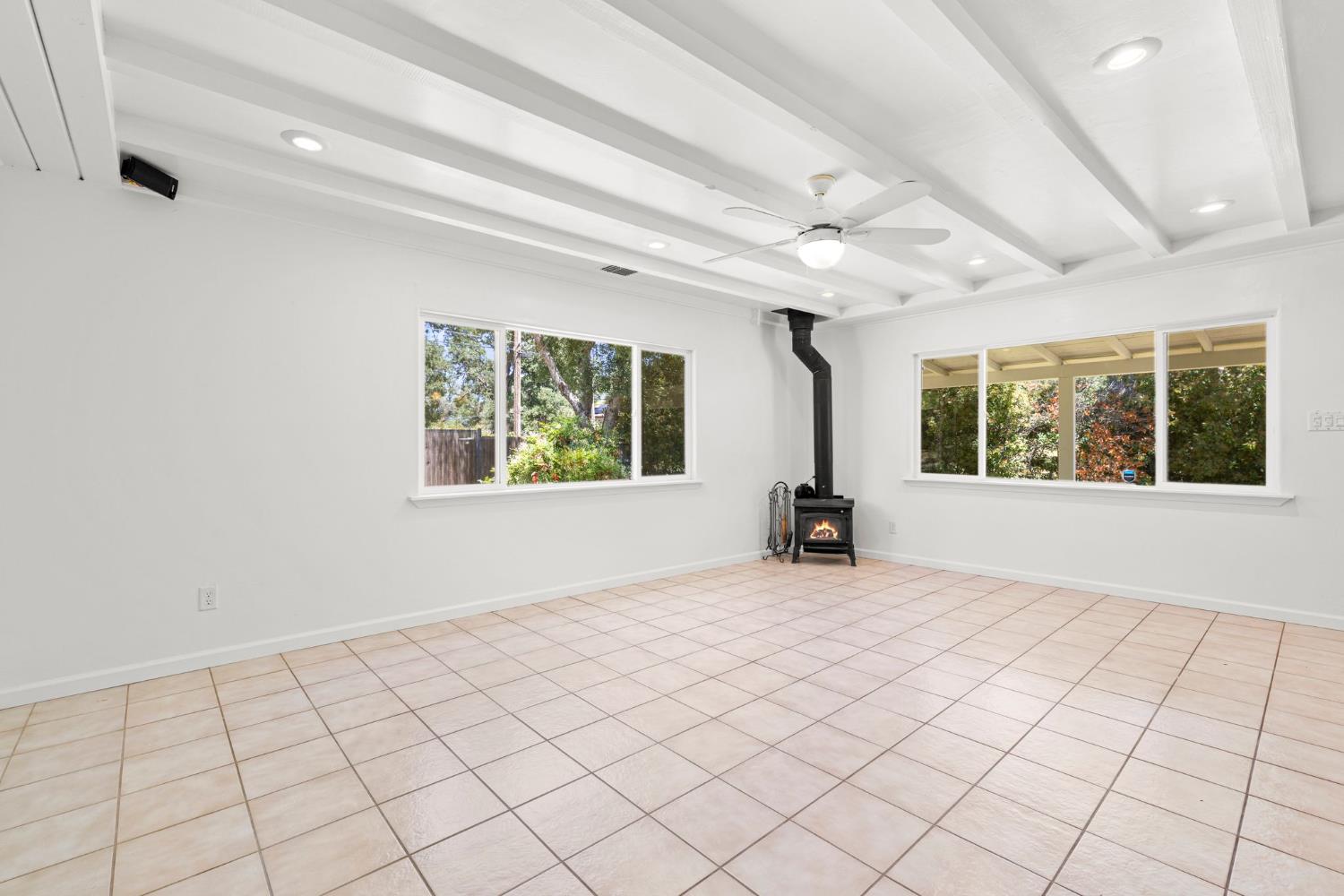 4390 Panorama Drive