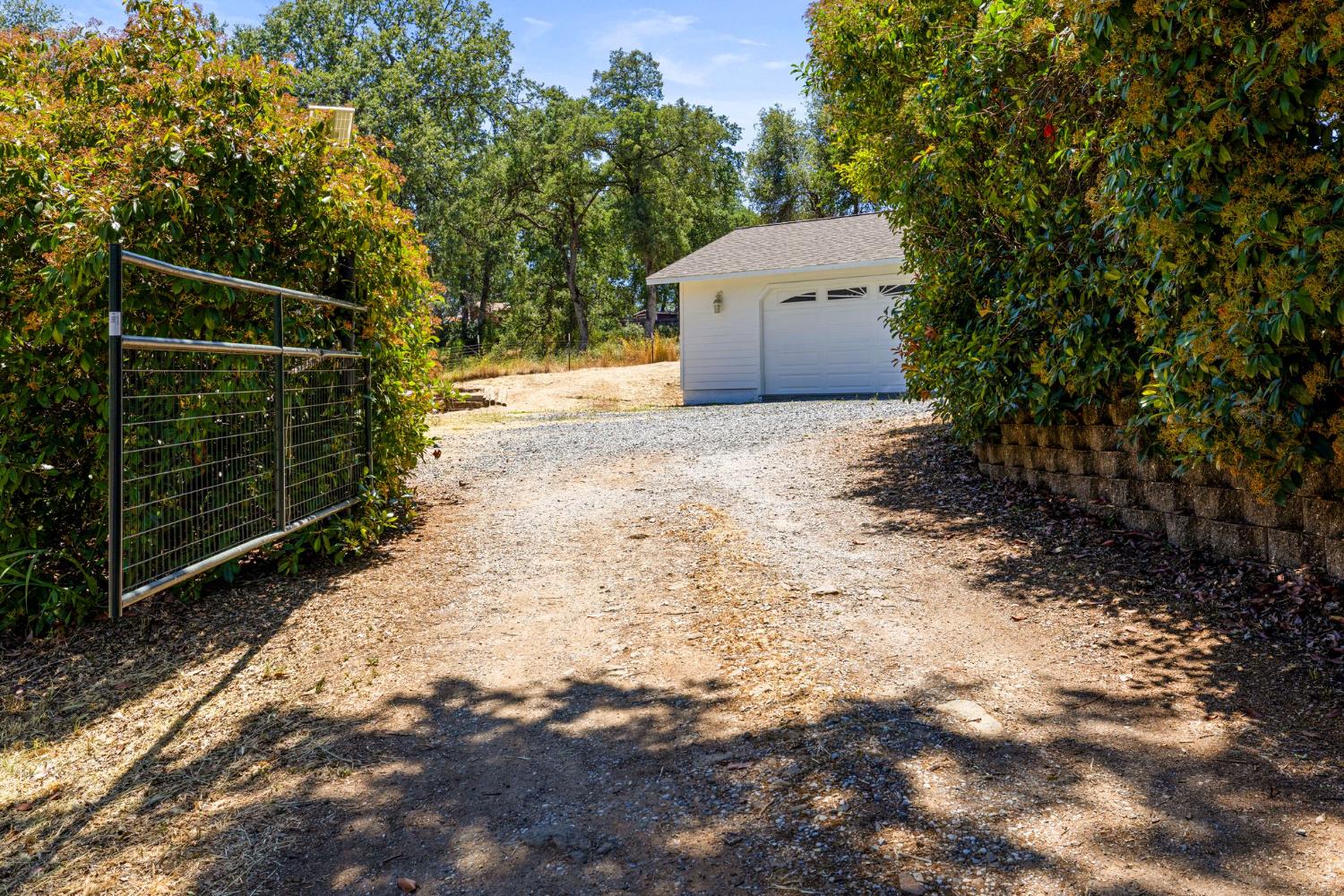 4390 Panorama Drive