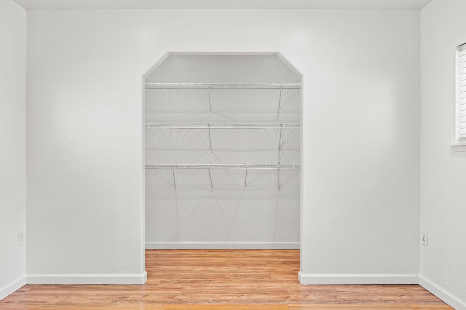 4390 Panorama Drive
