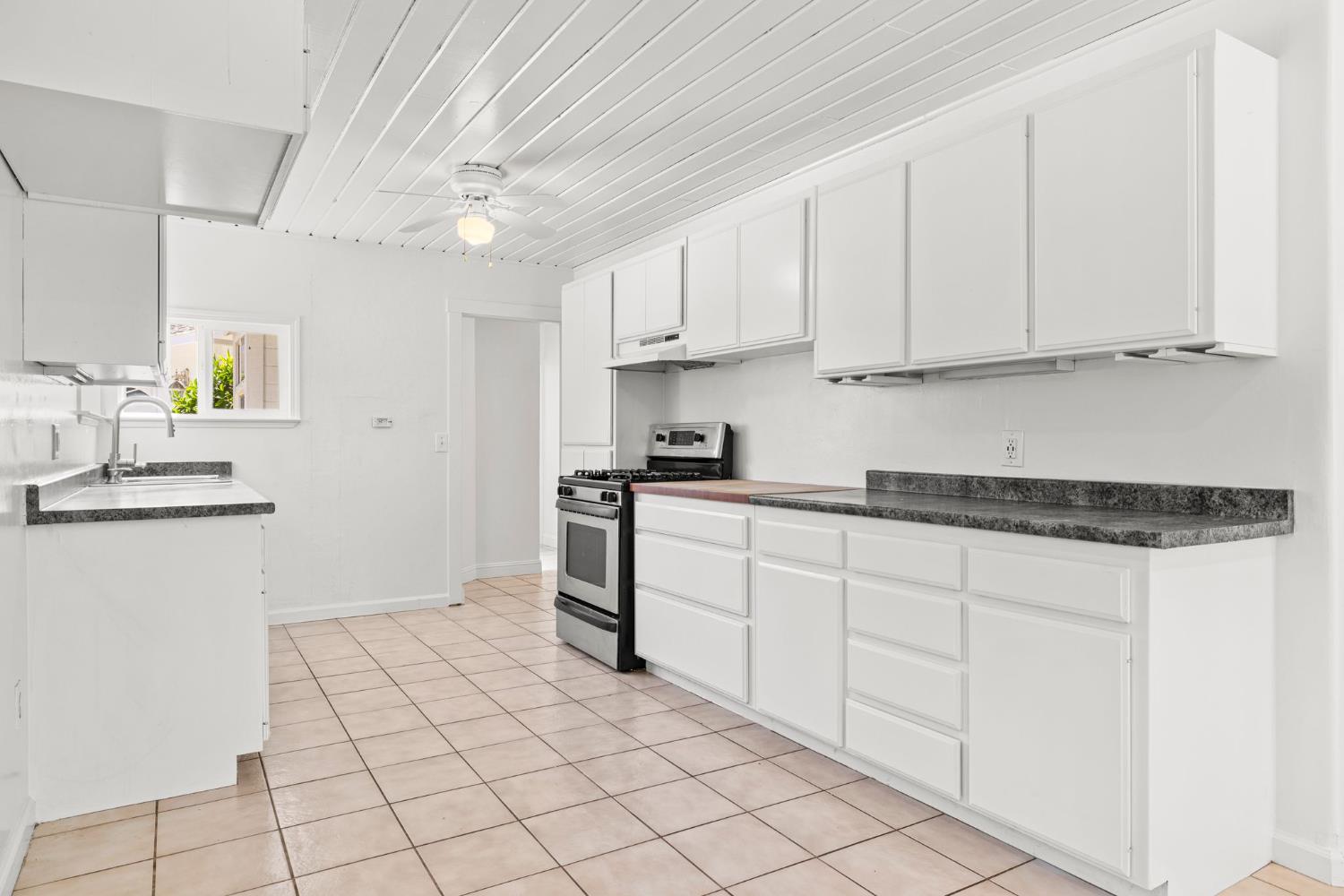 4390 Panorama Drive
