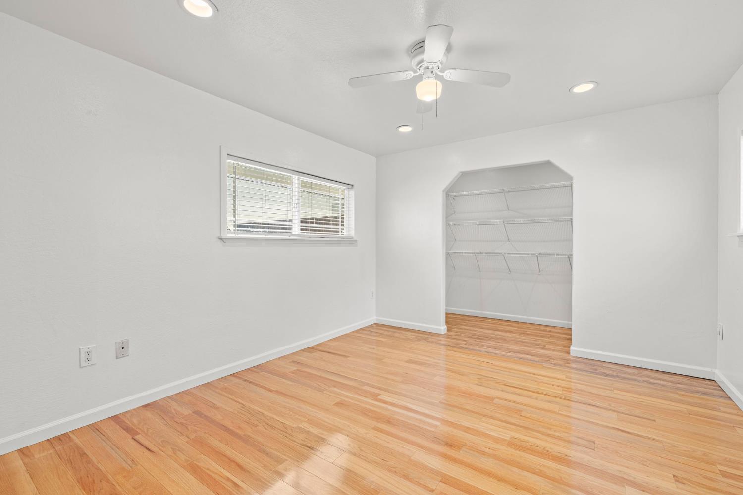 4390 Panorama Drive