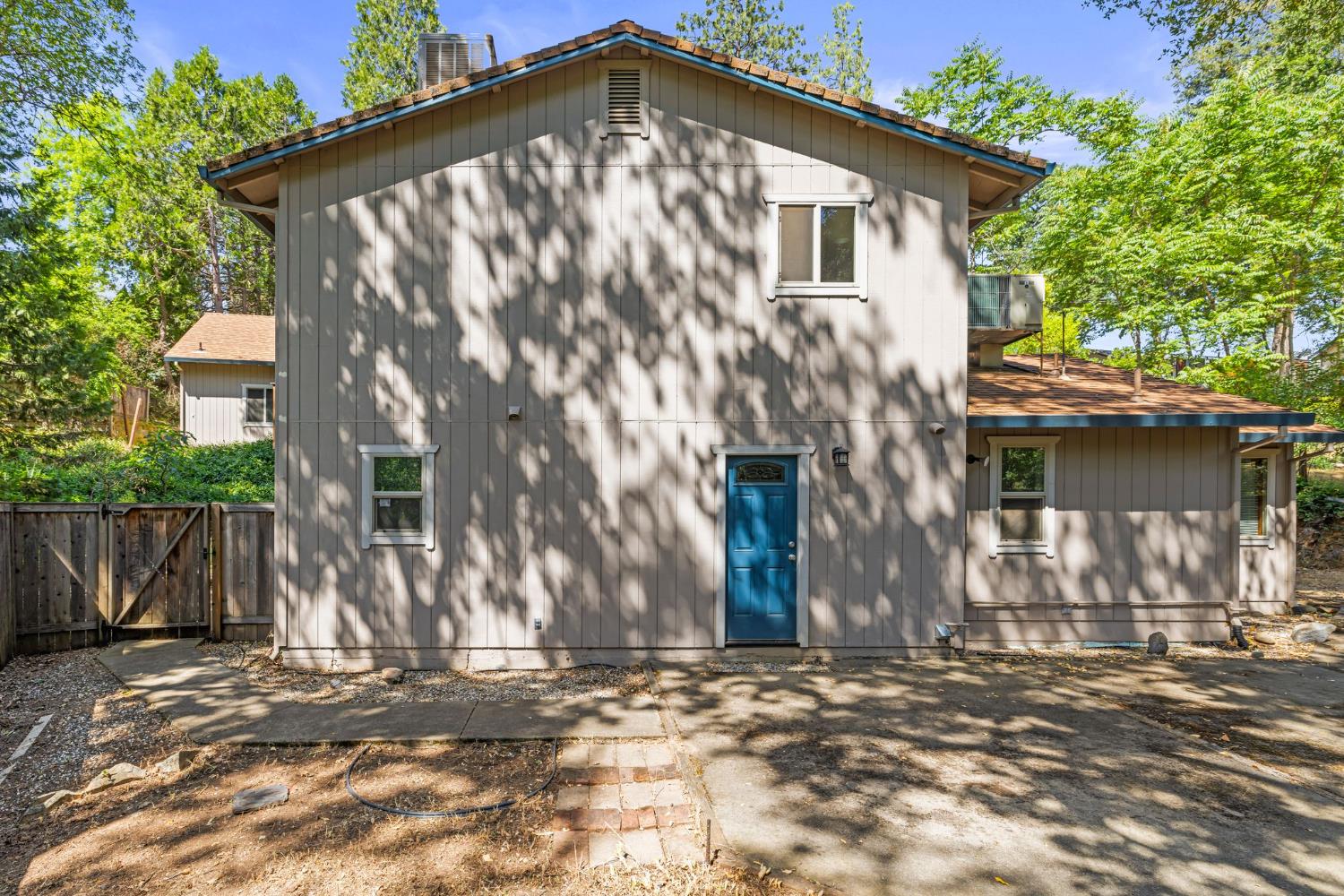 899 Holly Way