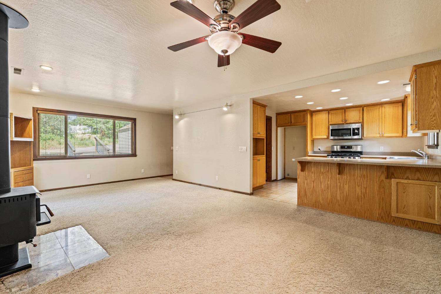 899 Holly Way